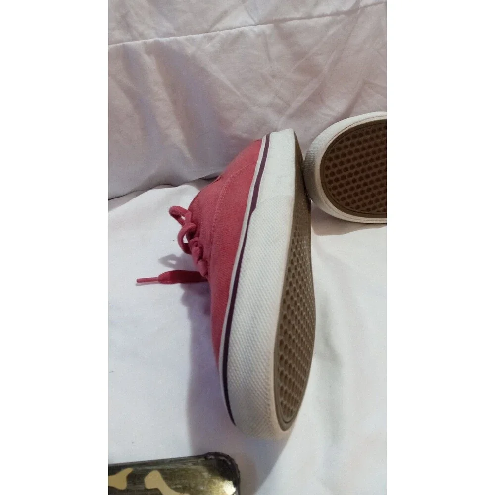 Old Navy Red Canvas Sneakers – Women’s Size 9